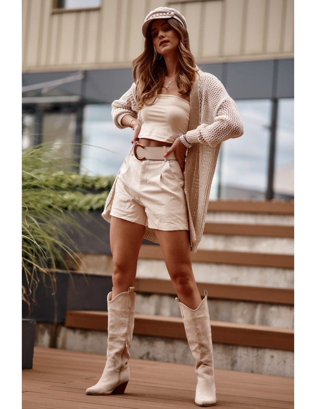 Short shorts with a belt, eco leather, light beige 5930 - Online store - Boutique